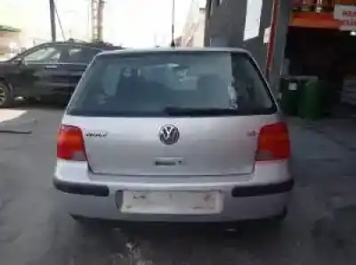 Veículo de Sucata volkswagen golf iv berlina (1j1) bcb do ano 2000 alimentado 