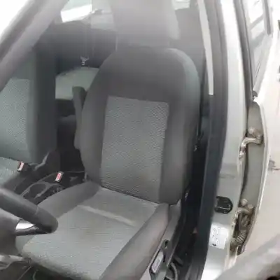 Здавання транспортного засобу ford                                               focus c-max (cap)                                                                                                                                                                                                                                          d-g8da року 2003 потужний 
