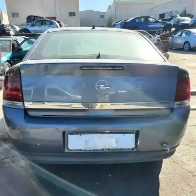 Verschrottungsfahrzeug OPEL VECTRA C BERLINA D-Z19DT des Jahres 2004 angetrieben 