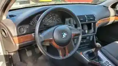 Veículo de Sucata bmw serie 5 berlina (e39) 226s1-g do ano 2000 alimentado 