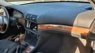 Veículo de Sucata bmw serie 5 berlina (e39) 226s1-g do ano 2000 alimentado 