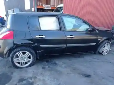 Sloopvoertuig renault megane ii berlina 5p k9k728 van het jaar 2002 aangedreven 