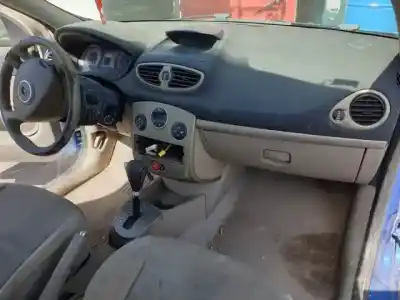 Scrapping Vehicle renault clio iii k4mc8 of the year 2005 powered 