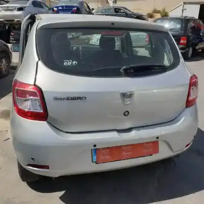 Sloopvoertuig dacia sandero ii d4f732 van het jaar 2012 aangedreven 