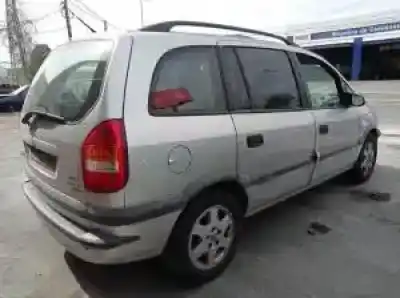 Veículo de Sucata opel zafira a y20dth do ano 2003 alimentado 
