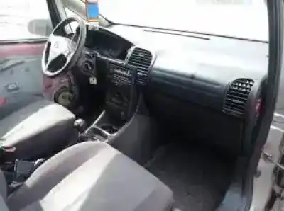 Veículo de Sucata opel zafira a y20dth do ano 2003 alimentado 