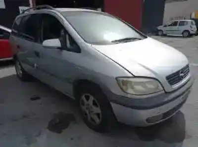 Veículo de Sucata opel zafira a y20dth do ano 2003 alimentado 