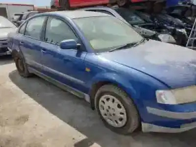 Veicolo di demolizione volkswagen passat berlina (3b3) avb dell'anno 2000 alimentato 