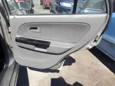 Veículo de Sucata kia rio (dc) a3d do ano 2002 alimentado 