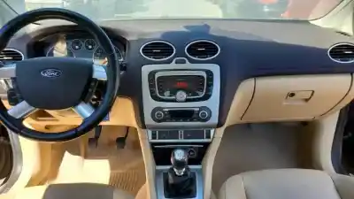 Veicolo di demolizione ford focus cabrio (ca5) g6db dell'anno 2006 alimentato 