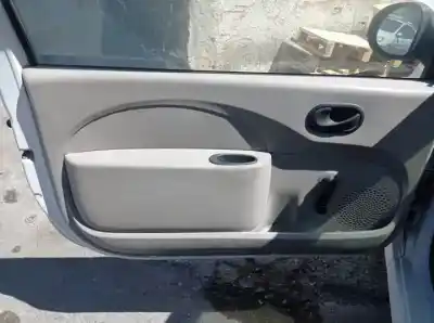 Veicolo di demolizione renault twingo d7f800 dell'anno 2007 alimentato 