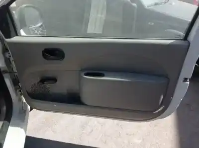 Veicolo di demolizione renault twingo d7f800 dell'anno 2007 alimentato 