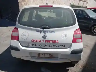 Veicolo di demolizione renault twingo d7f800 dell'anno 2007 alimentato 