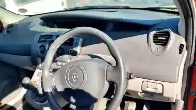 Здавання транспортного засобу renault scénic ii (jm0/1_) 2.0 (jm05, jm0u, jm1n, jm1u, jm2v) року 2003 потужний 