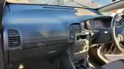 Veículo de Sucata opel zafira a z16xe do ano 1999 alimentado 