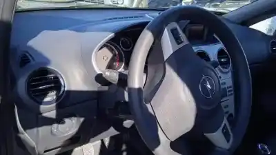 Здавання транспортного засобу opel corsa d z12xep року 2006 потужний 