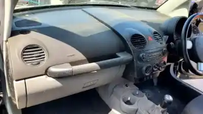 Hurda Aracı volkswagen new beetle cabriolet (1y7) axr yılın 2003 güçlü 