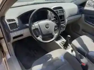 Veicolo di demolizione kia cerato (ld) d4ea dell'anno 2004 alimentato 