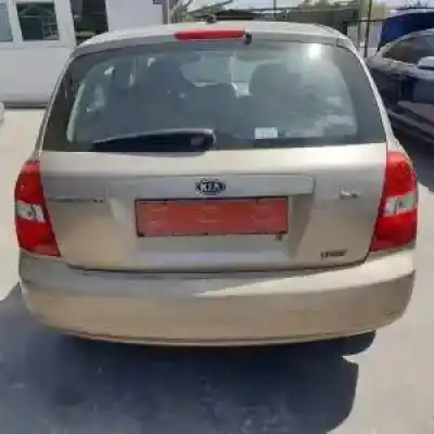 Veicolo di demolizione kia cerato (ld) d4ea dell'anno 2004 alimentato 