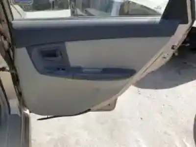 Veicolo di demolizione kia cerato (ld) d4ea dell'anno 2004 alimentato 