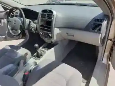 Veicolo di demolizione kia cerato (ld) d4ea dell'anno 2004 alimentato 