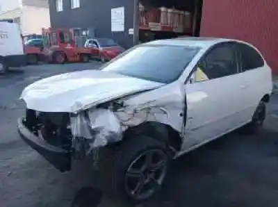 Veículo de Sucata seat ibiza (6l1) blt do ano 2003 alimentado 