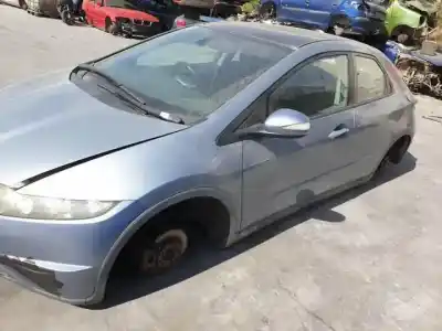 Scrapping Vehicle honda civic berlina 5 (fk) r18a2 of the year 2005 powered 