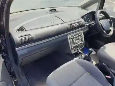 Здавання транспортного засобу ford galaxy (vy) y5b року 2000 потужний 