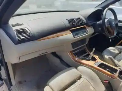 Scrapping Vehicle bmw x5 (e53) m57-306d1 of the year 2001 powered 