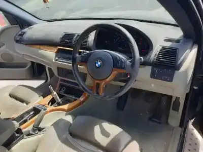 Scrapping Vehicle bmw x5 (e53) m57-306d1 of the year 2001 powered 