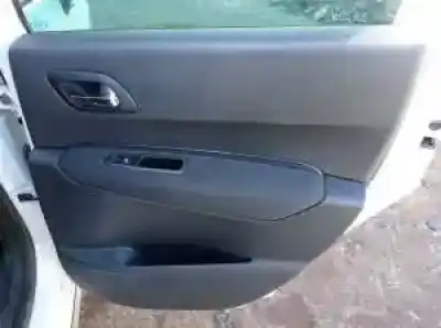 Sloopvoertuig peugeot 3008 (t84) rh02 van het jaar 2011 aangedreven 