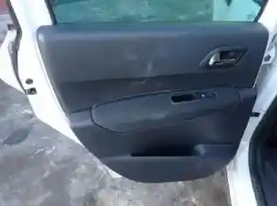 Sloopvoertuig peugeot 3008 (t84) rh02 van het jaar 2011 aangedreven 