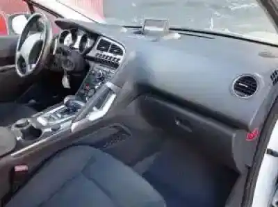 Sloopvoertuig peugeot 3008 (t84) rh02 van het jaar 2011 aangedreven 