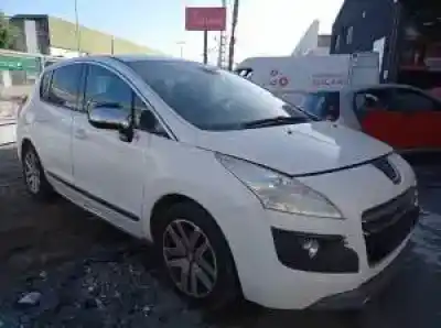 Sloopvoertuig peugeot 3008 (t84) rh02 van het jaar 2011 aangedreven 