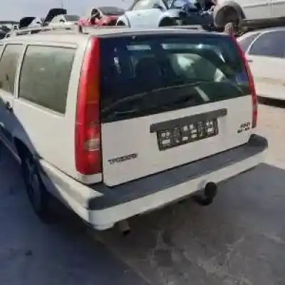Sloopvoertuig volvo v70 familiar b5202s van het jaar 1996 aangedreven 