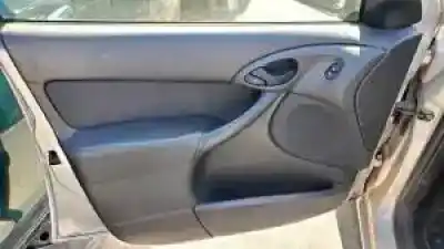 Veículo de Sucata ford focus turnier (cak) c9db do ano 1998 alimentado 