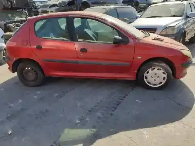 Veicolo di demolizione peugeot                                            206 berlina                                                                                                                                                                                                                                                xr                                                                                                                                                                                                                                                         dell'anno 2002 alimentato kfw