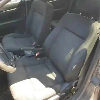 Veículo de Sucata volkswagen passat variant (3b6) awx do ano 2000 alimentado 