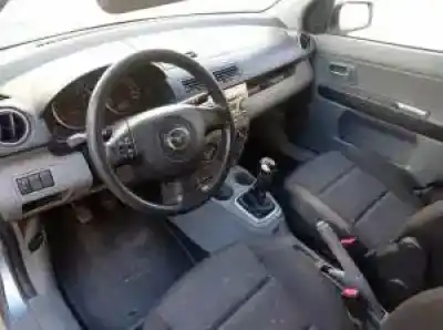 Vehicul casat mazda 2 berlina (dy) fxja al anului 2003 alimentat 