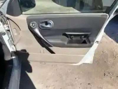 Veículo de Sucata renault megane ii berlina 5p f9q do ano 2002 alimentado 