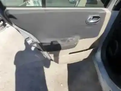 Veículo de Sucata renault megane ii berlina 5p f9q do ano 2002 alimentado 