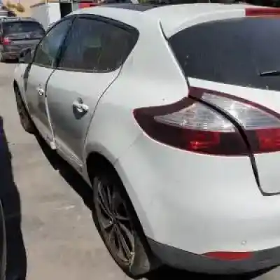 Vehicul casat renault megane iv berlina 5p h5f404 al anului 2014 alimentat 