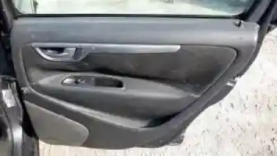 Vehicul casat volvo v70 familiar b5244s al anului 2004 alimentat 