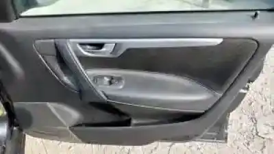 Vehicul casat volvo v70 familiar b5244s al anului 2004 alimentat 