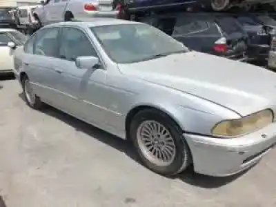 Veículo de Sucata bmw serie 5 berlina (e39) 306s3 do ano 2000 alimentado 