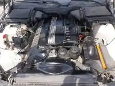 Veículo de Sucata bmw serie 5 berlina (e39) 306s3 do ano 2000 alimentado 