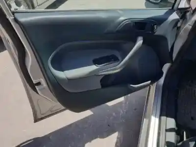 Veículo de Sucata ford fiesta (cb1) kvja do ano 2010 alimentado 