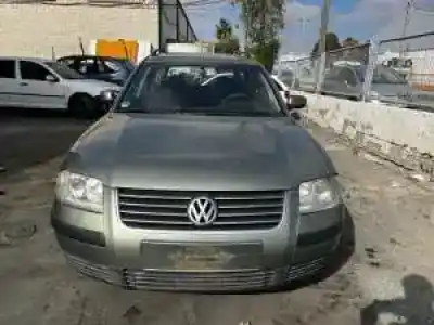 Vehicul casat volkswagen passat variant (3b6) avf al anului 2001 alimentat 