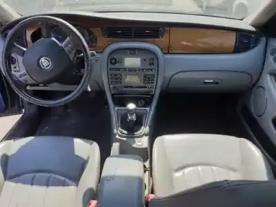 Здавання транспортного засобу jaguar x-type i (x400) 2.5 v6 a las 4 ruedas року 2003 потужний 