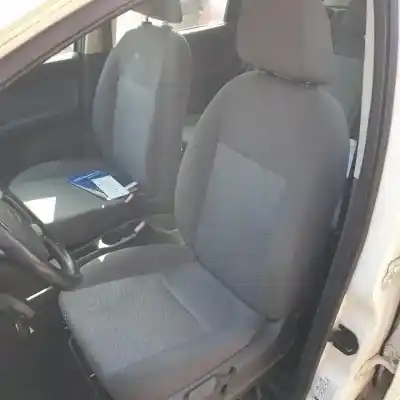 Здавання транспортного засобу ford                                               focus c-max (cap)                                                                                                                                                                                                                                          d-g8da року 2003 потужний 